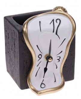FIGUERAS PENCIL CASE CLOCK
Table clock with pencil case.
German UTS quartz clock mechanism. Antartidee