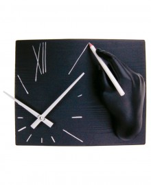 ON THE WOOD CLOCK, Antartidee

Wall clock in resin with a hand that draws the hours.